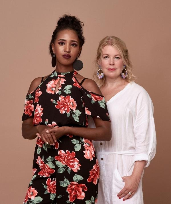 Elina Hirvonen & Ujuni Ahmed: Tytöille, jotka ajattelevat olevansa yksin