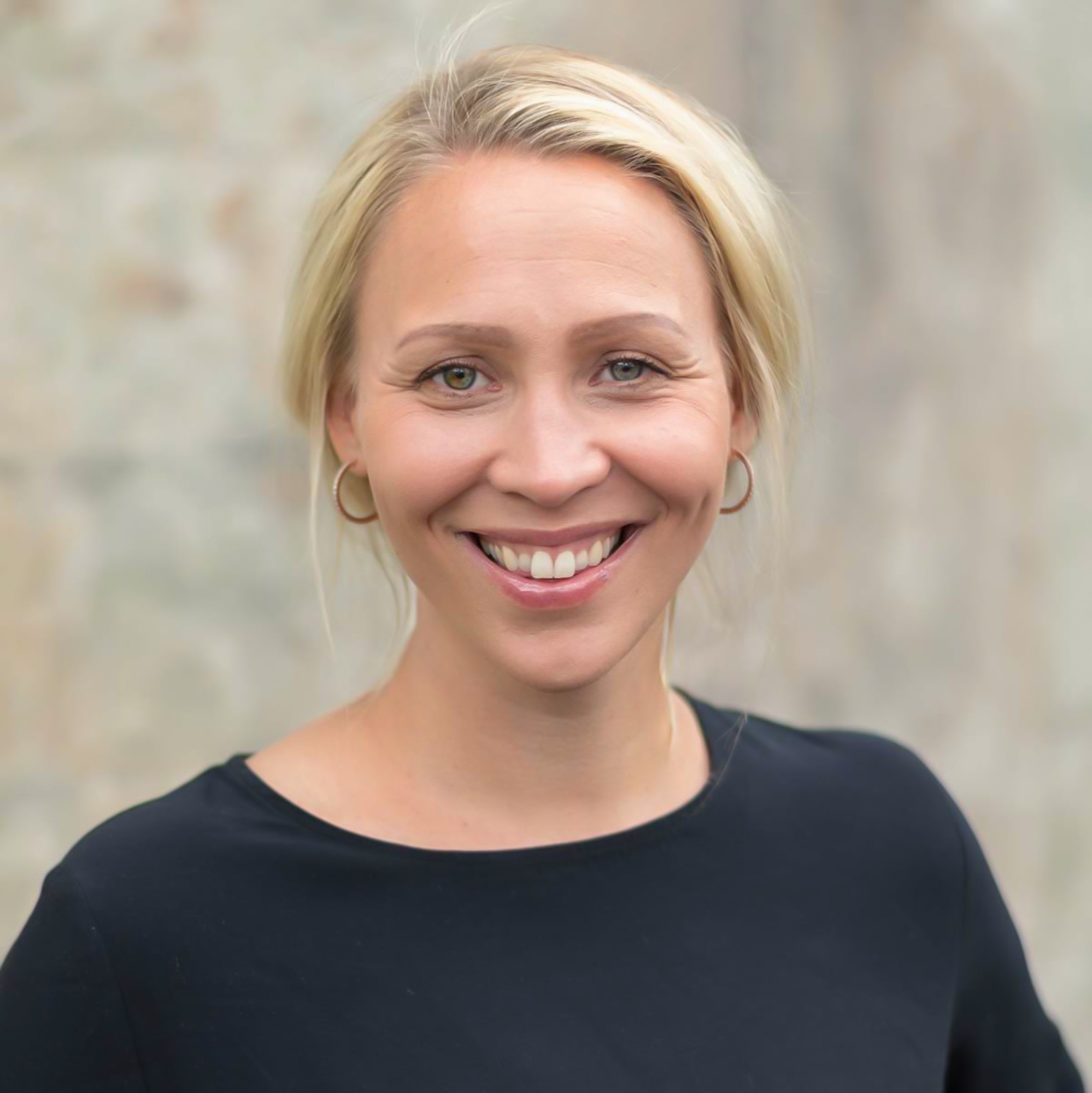 Kati Jukarainen: Mökkipihan suunnittelu ja hoito