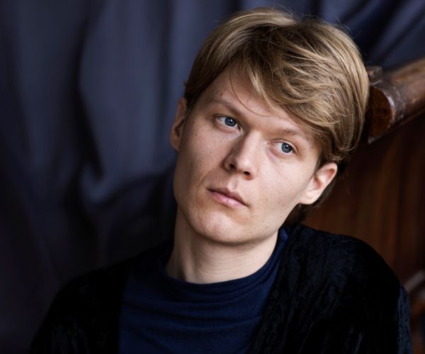 Jyri Vartiainen: Pölyllä on kasvot