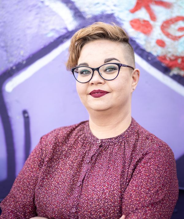 Salla Simukka: Tästä kaikki alkaa: