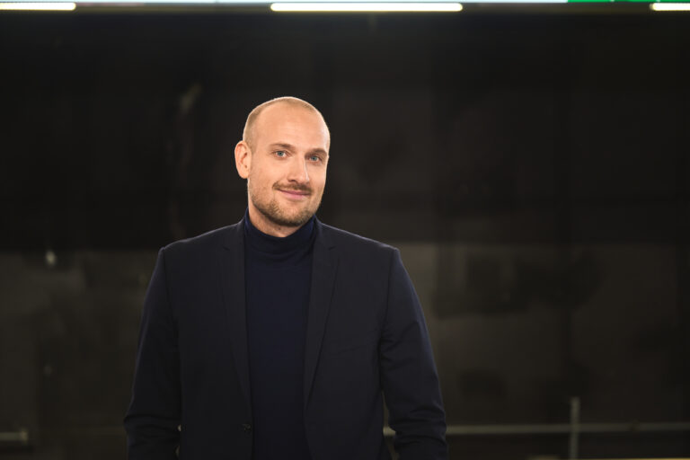 Max Seeck: Varjeltu