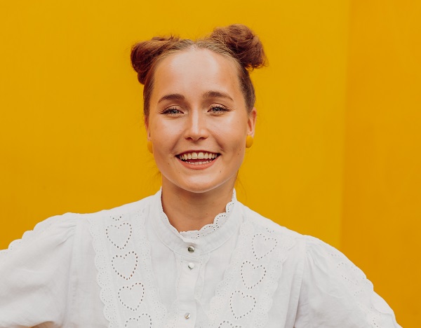 Lotta-Sofia Saahko: Lotta ja pappa. Omenarannasta uuteen kotiin